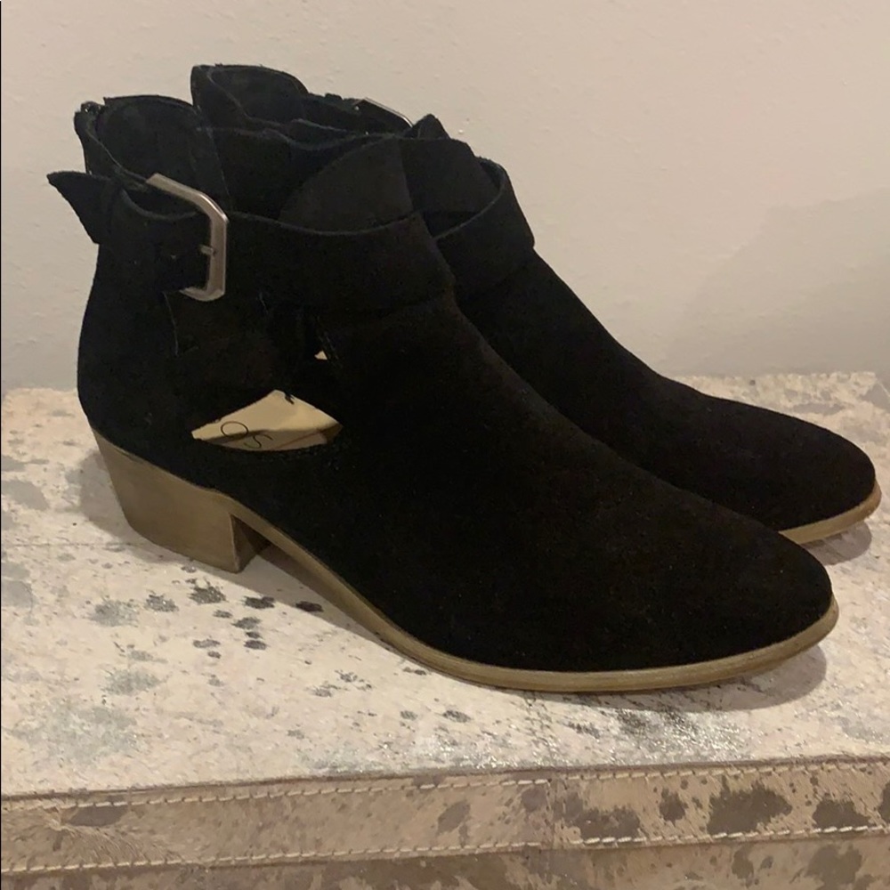 Black suede cut out Booties in mint condition